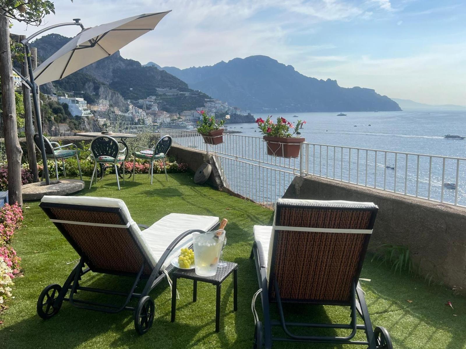 Appartamento Di Raphael Con Discesa Privata Al Mare Amalfi Exterior photo