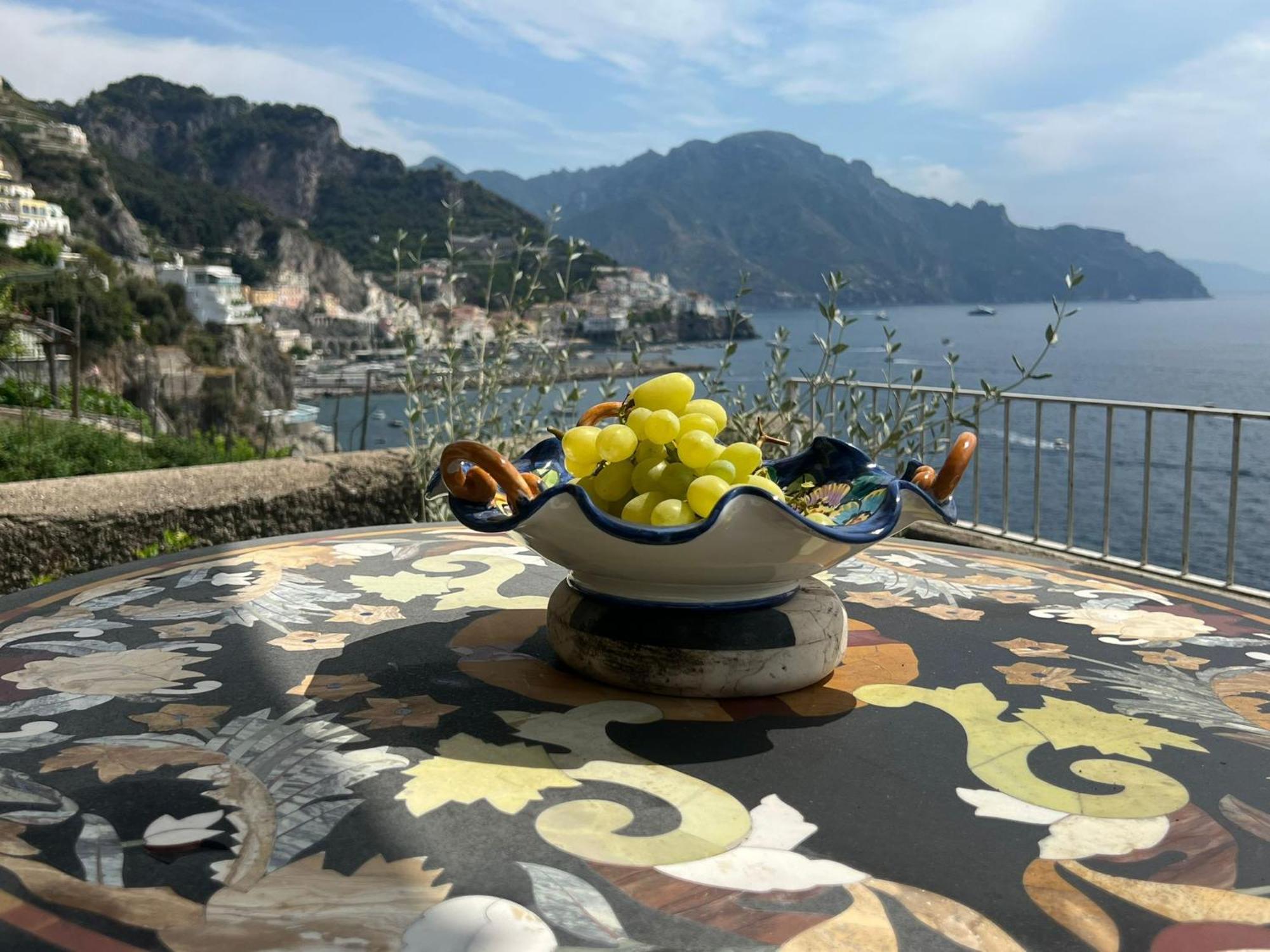 Appartamento Di Raphael Con Discesa Privata Al Mare Amalfi Exterior photo