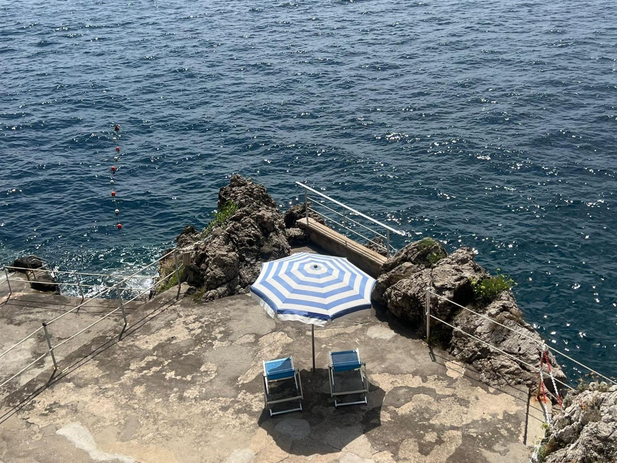 Appartamento Di Raphael Con Discesa Privata Al Mare Amalfi Exterior photo
